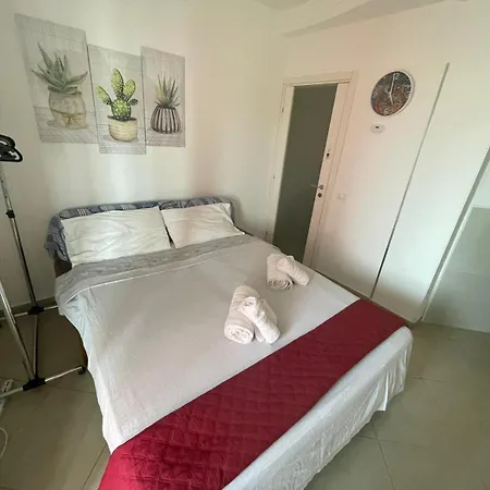 アパート Tra Terra E Mare 1 トラーパニ